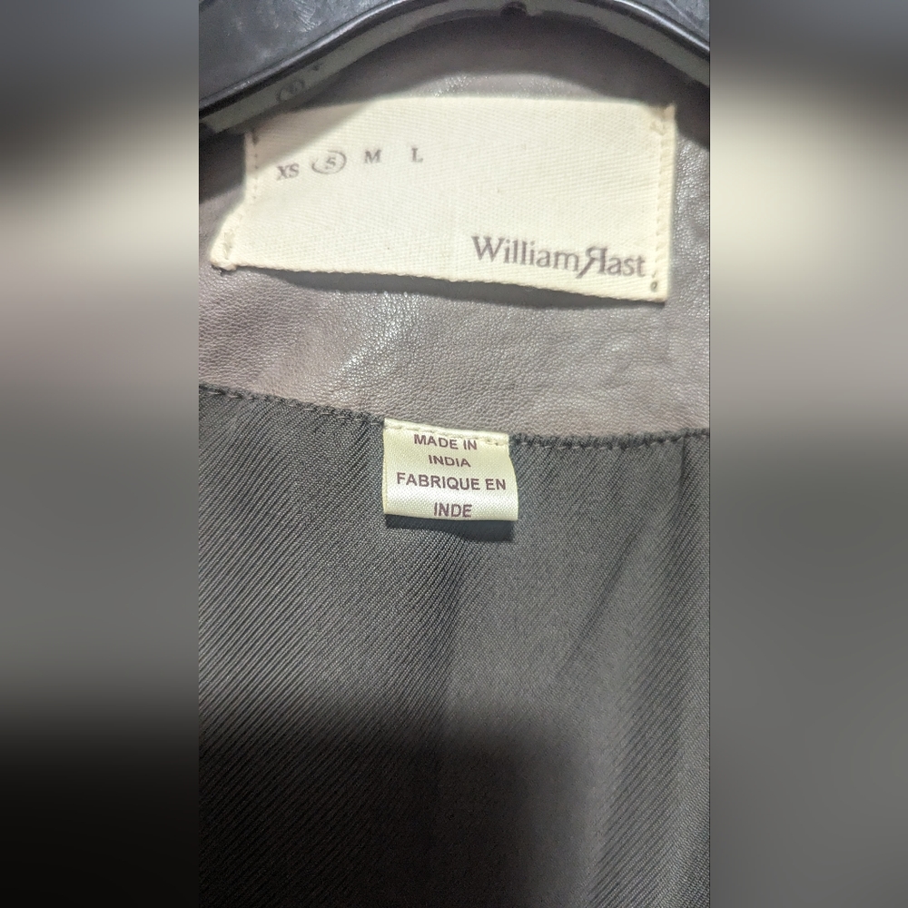 Small leather jacket - Picture 7 of 7